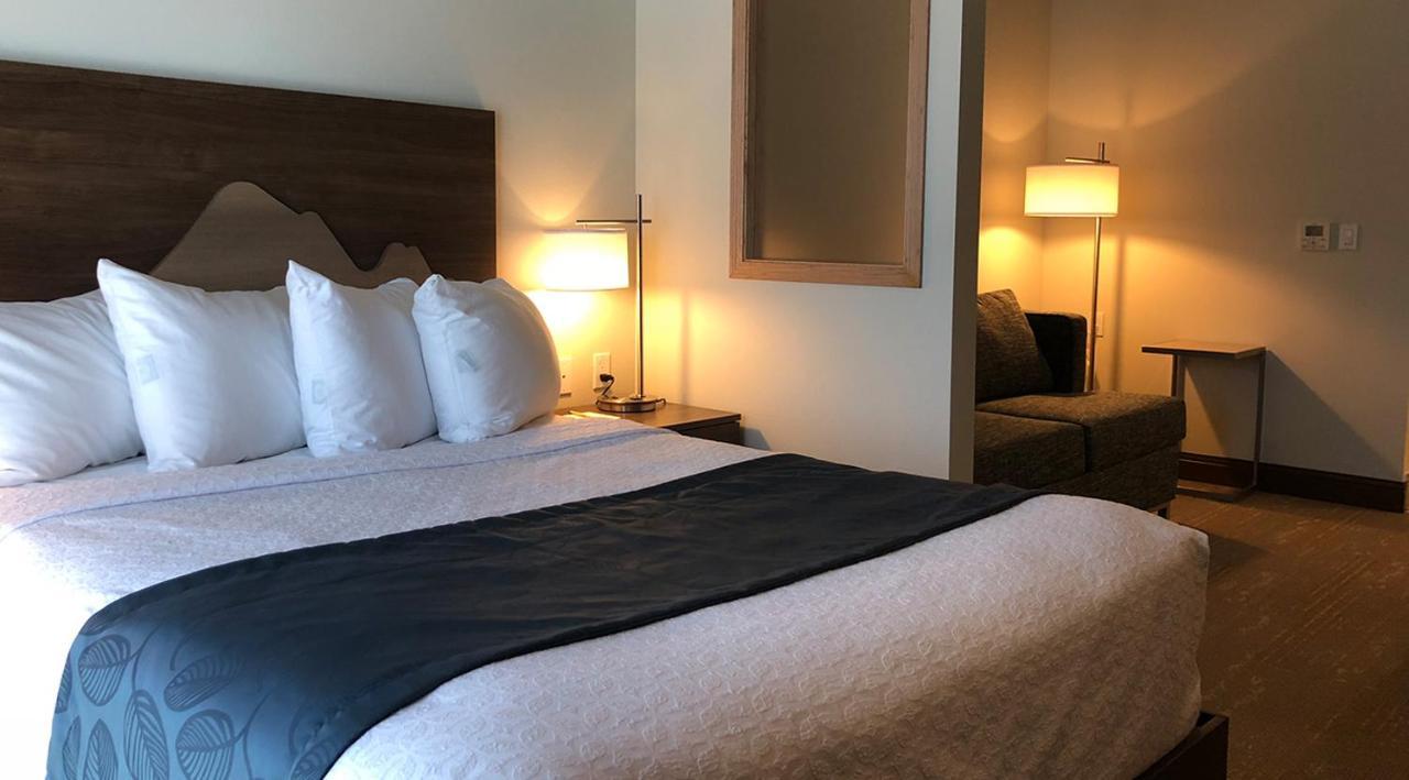 Kodiak Compass Suites Ngoại thất bức ảnh